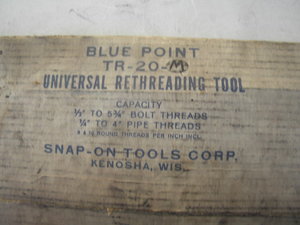 lot 458 image: Blue Point threading tool by Snap-On