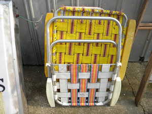 lot 488 image: 4) Lawn chairs