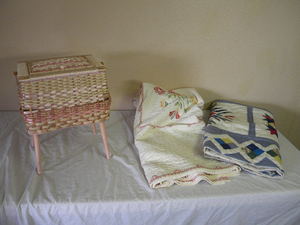 lot 563 image: Sewing basket & 2) quilts