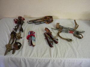 lot 576 image: 6 Sets of primitive Ice skates