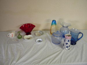 lot 580 image: Boxes of glassware