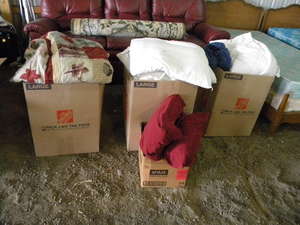 lot 596 image: 3) Boxes spreads blankets single