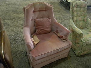 lot 611 image: Mauve arm chair