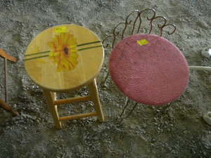 lot 615 image: Stool & dressing chair