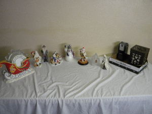 lot 636 image: Christmas figures & lantern