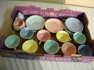 lot 654 image: Lu-Ray pastels USA cups & saucers