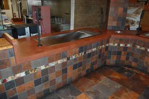 lot 4 image: 84 Counter with slate front