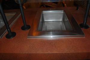 lot 17 image: Single unit hot well with heater