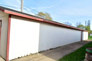 lot 9 image: Storage Shed 12 X 48