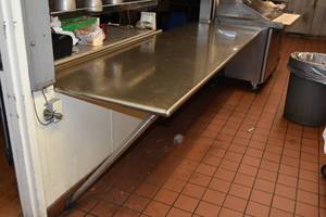 lot 16 image: SS serving counter 3 x 9