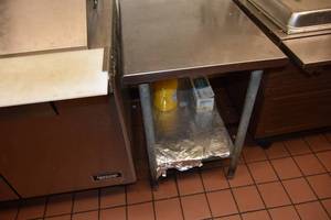 lot 18 image: SS 2 X 3 Table wshelf