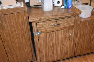 lot 78 image: Single door w cabinet