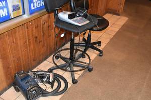 lot 132 image: Vac, Chairs, Adding Mach.