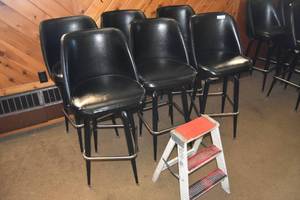 lot 148 image: 6 black stools and stepstool
