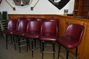 lot 157 image: 9 maroon padded barstools