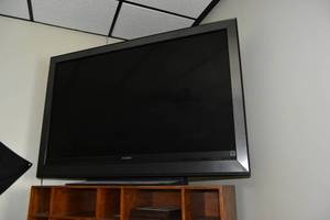 lot 160 image: Sony 52 screen