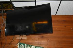 lot 164 image: Element Flat screen 48 wall mt