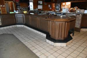 lot 167 image: 14 bar section