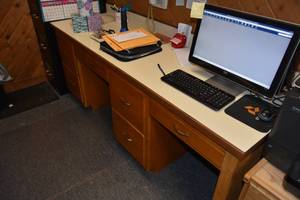 lot 180 image: Double desk wdrawers