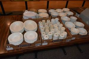 lot 200 image: 5) Flats Cups, Plates, Bowls