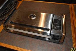 lot 208 image: Titanium Food Saver