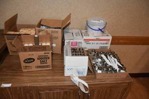 lot 223 image: S & P, Creamers, sugars