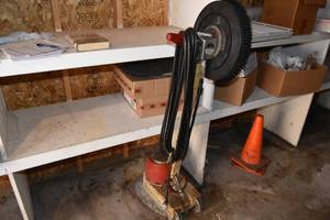 lot 248 image: Floor scrubber & new heads