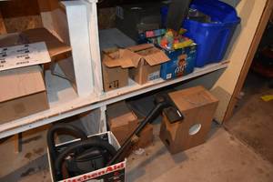 lot 255 image: Vac, Game, baseboard