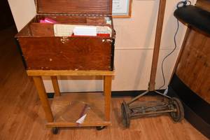 lot 274 image: Rolling Cribbage Box, cards
