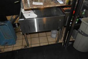 lot 277 image: Knowne Bar Drain Box 30 W x 21 D