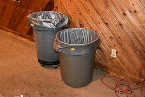 lot 281 image: Poly Garbage cans