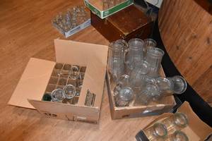 lot 299 image: Several Flats of clear glasses & stemware