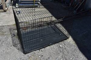lot 12 image: Dog Kennel 4 X 30 X 30