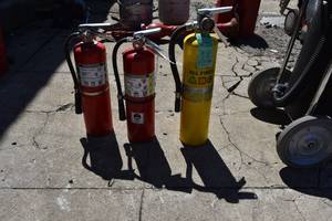lot 26 image: 3) Fire Extinguisherscharged