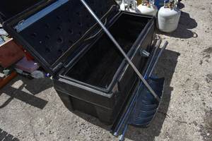 lot 49 image: Packer poly box & snow rake