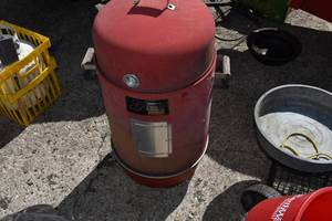 lot 53 image: Brinkman Charcoal smoker