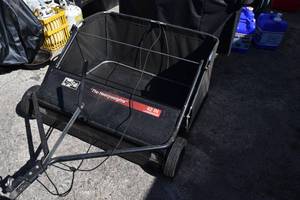 lot 57 image: Agri-Fab 42 Lawn sweeper