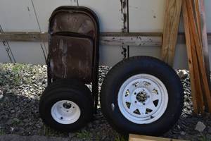 lot 61 image: Spare tires, ST 205 75 R 14, chairs