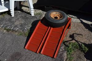 lot 70 image: Car ramps & spare tire 5 bolt 8
