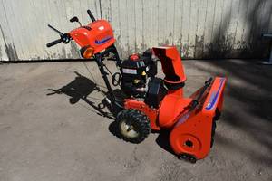 lot 91 image: Simplicity 1924 E Snowblower