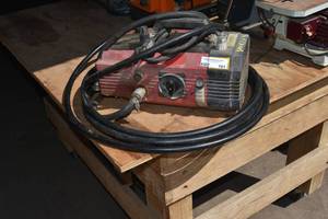 lot 101 image: 1500 PSI power washerelectric