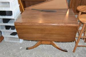 lot 132 image: Drop leaf table and mirror