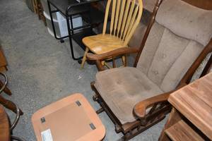 lot 141 image: Chair, Glider rocker & foot rest