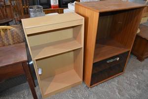 lot 145 image: Blonde cabinet and roll display