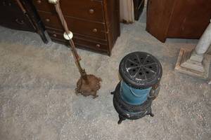 lot 148 image: Antique cast & marble floor lamp