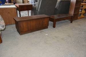 lot 181 image: Lane cedar chest & TV stand