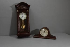 lot 250 image: Mantle &amp battery wall clock
