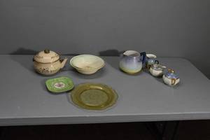 lot 255 image: Bowls, plate, Cream & Sugar