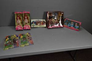 lot 262 image: Holiday Barbies & More