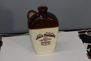lot 222 image: Jack Daniels Whiskey Flask